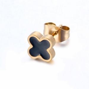 Anti allergy Korean version titanium steel four leaf clover drip oil fine needle earrings for women, non fading stainless steel earrings, titanium steel female trend