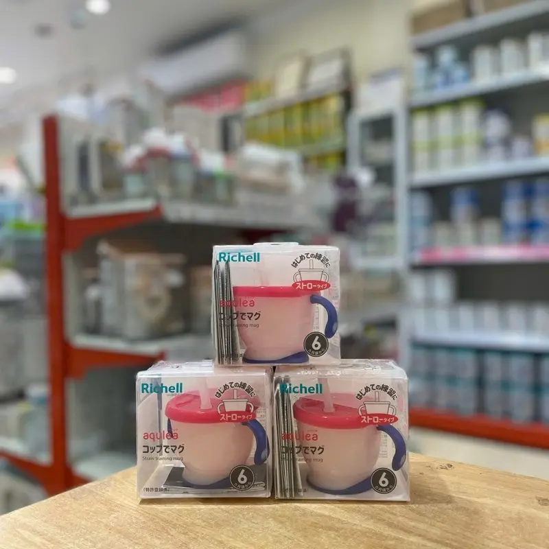￼Cốc tập uống nước  3 giai đoạn Richell Nhật Bản chính hãng 1