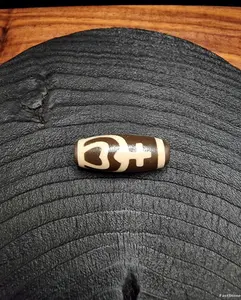 Batu Dzi Yellow Tooth Treasure Vase Lotus Blessed Tibet Wealth Stone 28mm E2698