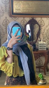 Product Review of ONASAE Jilbab Paris Jadul Kerudung Paris Jadul Hijab Paris Jadul Segi Empat Square Muslim Katun Nyaman from a** 1
