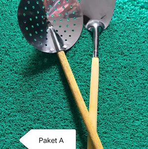 Alat Masak Stainless Steel dengan Pegangan Kayu untuk Memasak dan Menggoreng