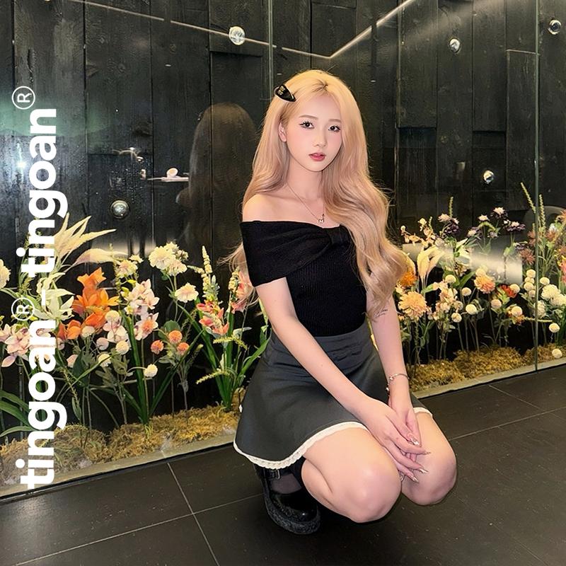 TINGOAN x TIKTOKSHOP - Áo len xù trắng trễ vai phối nơ ngang HEE-RA TOP