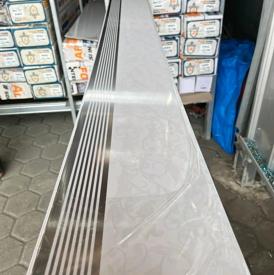 plafon pvc putih motif bunga glossy T508 (PERLEMBAR)