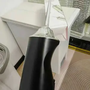 Pembersih Karang Gigi Water Floss Electric Oral Lrrigator Pembersih Gigi Penyesuaian Mode Pembilasan Tiga Kecepatan Electric dental irrigator Hijau Elektrik Mulut