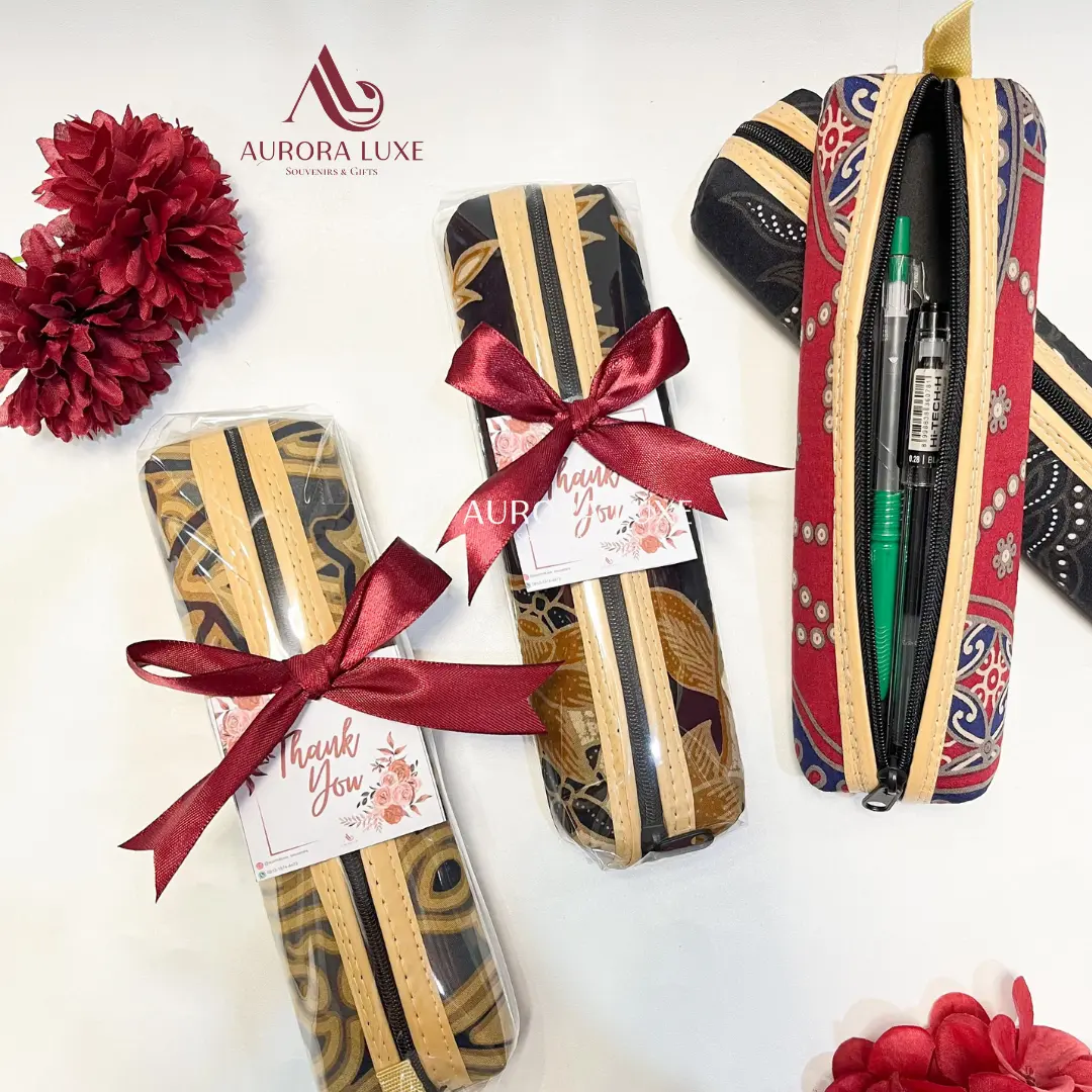 Souvenir Tempat Pensil Batik Kemasan Plastik Free Pita dan Card