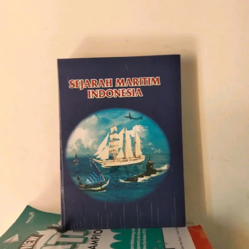 original kreasi busana daerah Indonesia warisan Nusantara