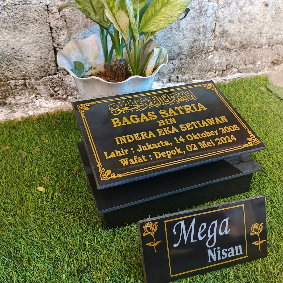 batu nisan toga 20x30//batu nisan jahul/nisan granit berkualitas/maesan granit tile