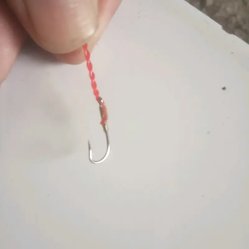 pancing urek belut sawah warna senar merah, hijau laut, hijau daun dan putih 3