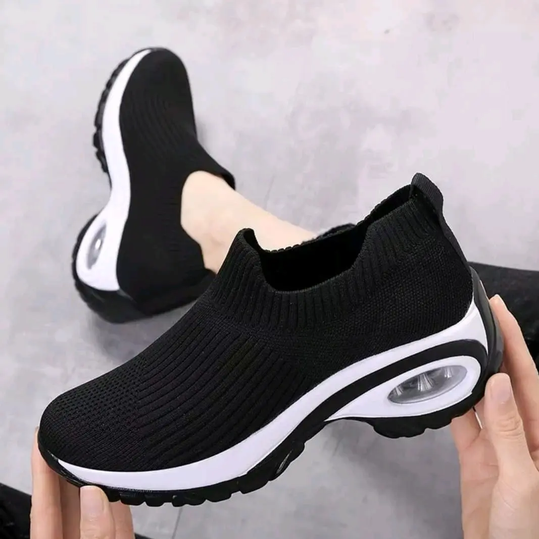 Sepatu Wanita Cats Tanpa Tali Import Sneakers  Kasual Cewek Hitam Terbaru Sport Shoes  Olahraga