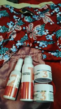 Product Review of READY SIAP KIRIM PAKET LENGKAP CREAM PEMUTIH BRIGHTENING BOOSTER LS SKINCARE Kulit sensitif Pemutihan Semua Jenis Kulit Bebas Alkohol Kontrol Minyak Hidrasi from D**a 1