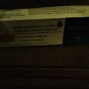 Krim Perawatan Kulit Berjerawat Herbal Premium | Membantu Menyamarkan Bekas Jerawat, Menjaga Kulit Tampak Lebih Bersih, Halus & Nyaman Digunakan Setiap Hari
