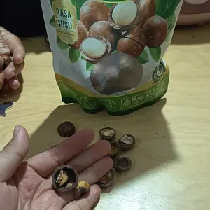 【Luckymore】Macadamia Nuts Rasa Susu 250gr HALAL Cemilan Sehat & Premium Tanpa Pengawet & Pewarna Buatan Tekstur Renyah Rasa Alami
