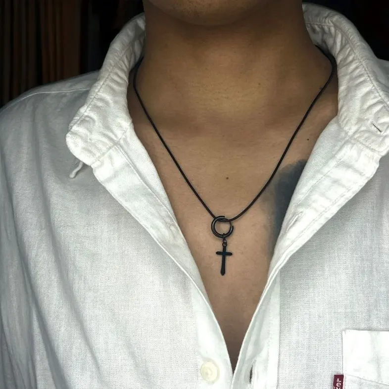 KALUNG SALIB KALUNG LIONTIN SALIB TITANIUM DENGAN CINCIN BULAT HIGH QUALITY SILVER GOLD BLACK ANTI KARAT PRIA DAN WANITA TERLARIS TERMURAH