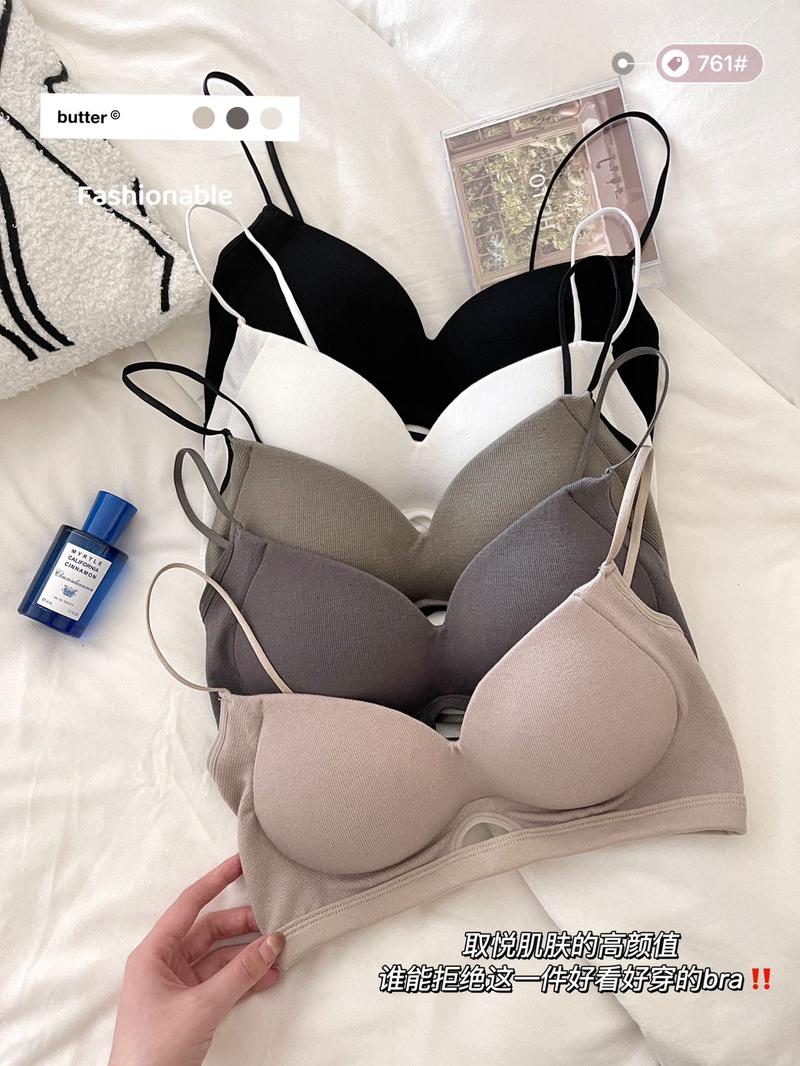 Product Introduction of Seamless Back Underwear for Women with Comfortable Belt, Chest Cushion, Hollow Back Fixed Cup, Sweet Chest Deep V Women's strapless 10