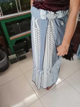 Product Review of Sarung Tenun Al-Wafiq Bahan Katun Motif Batik Songket Pria Dewasa Santri Muslim Kain Hitam from ** M**n 0