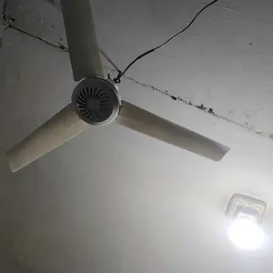 Kipas Angin Gantung 3 Baling-baling Desain Aerodinamis Hemat Energi dan Kuat untuk Kesejukan Maksimal Terlaris