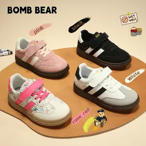 BOMBBEAR 3303 Sepatu Sekolah Anak Dengan Fashion Sneakers Tali Kulit Sintes Premium, Kualitas Nyaman Lentur Ringan Desain Ergonomis untuk Aktivitas Aktif Si Kecil! warna Hitam dan Putih dengan ze 26-37