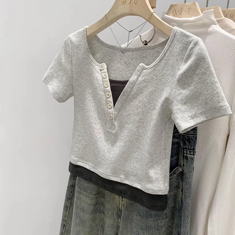 T-shirt stretch lengan crop kerah V berwarna merah muda 3