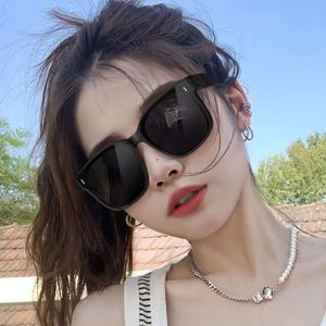 FS Clip On Oversized Korea Sunglasses Klip On Kaca Mata Hitam UV Protection Gaya Fashionable TikTok Style Wanita OOTD Perfect Cermin Mata Hitam
