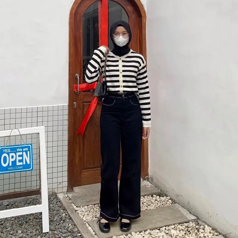 Moura Setrip Cardigan Kancing Sweater Rajut Wanita 4