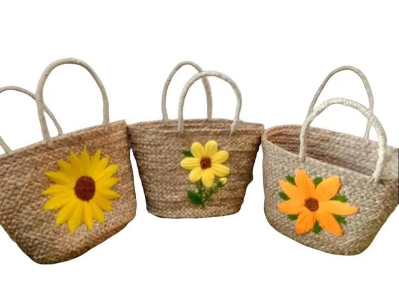 Tas Belagi / Handbag Anyaman Bunga Cantik untuk Wanita 0