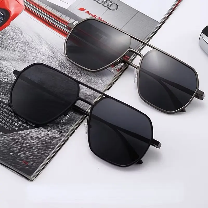 [3] Kính râm cao cấp. Chống loá. Chống tia UV. Đeo ban đêm được. Gọng hợp kim nhẹ cứng, phù hợp mọi gương mặt