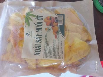 Product Review of Sale 1kg xoài vụn, xoài que, xoài sẫm màu (xơ nhiều hơn, vụn hơn, vị vẫn giữ nguyên) from u**p 0