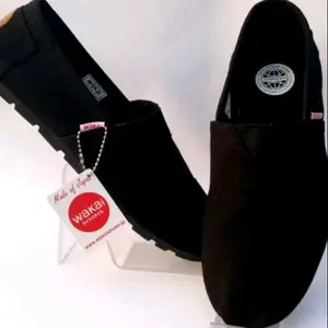 sepatu wakI cewek /perempuan