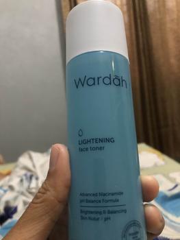 Product Review of Wardah Lightening Face Toner 125 ml Hydrating Toner from m**3 0
