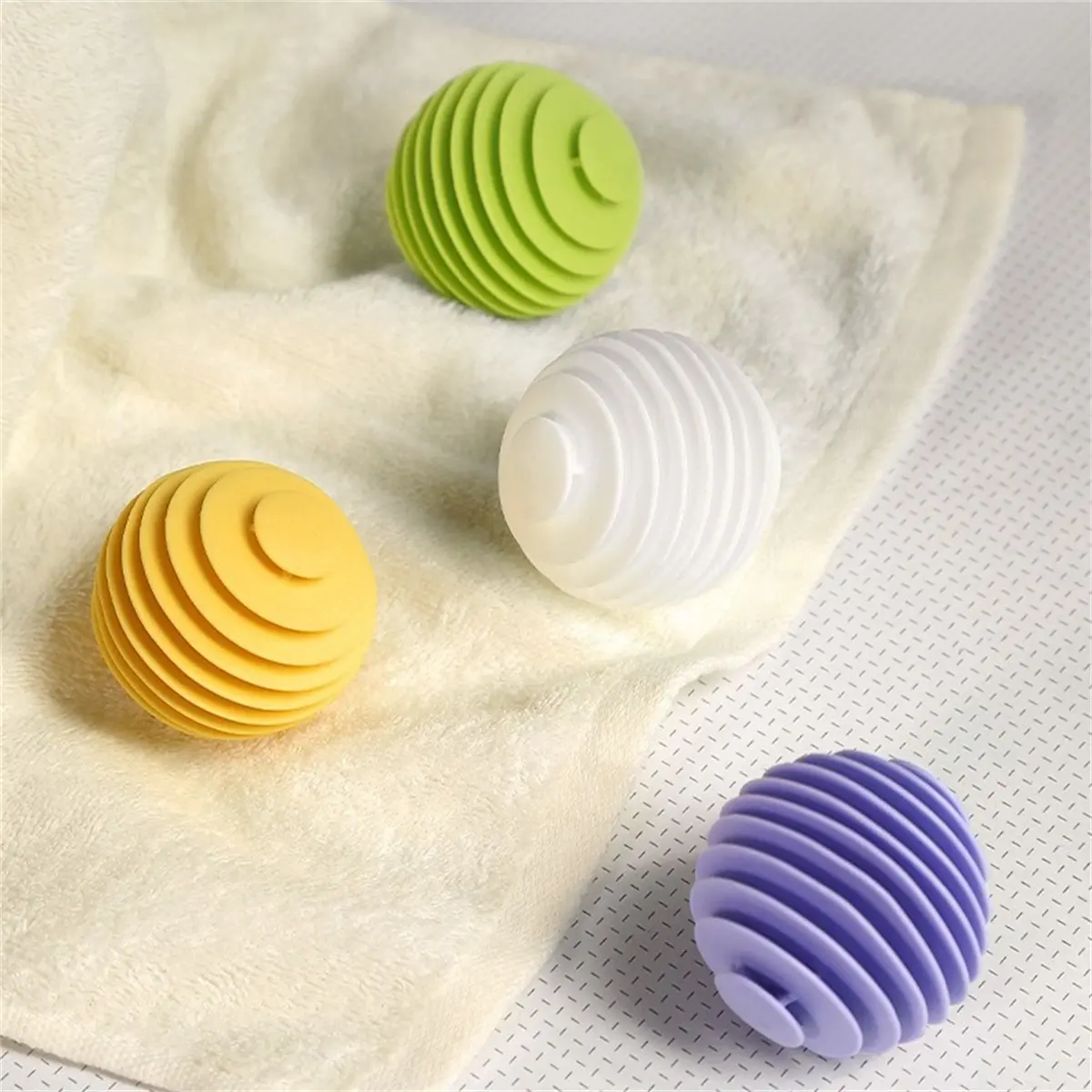 Reusable Laundry Dryer Balls 3pcs Anti-Tangle Laundry Balls Eco Friendly Fabric Softener Alternatives Soften and Fluff Laundry Wrinkle Release for Clothes Care Accessory Cleaner