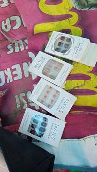 Product Review of 24 buah/kotak anggur merah kuku palsu berbentuk hati Art Lem Nail Box Cat from @*** 0