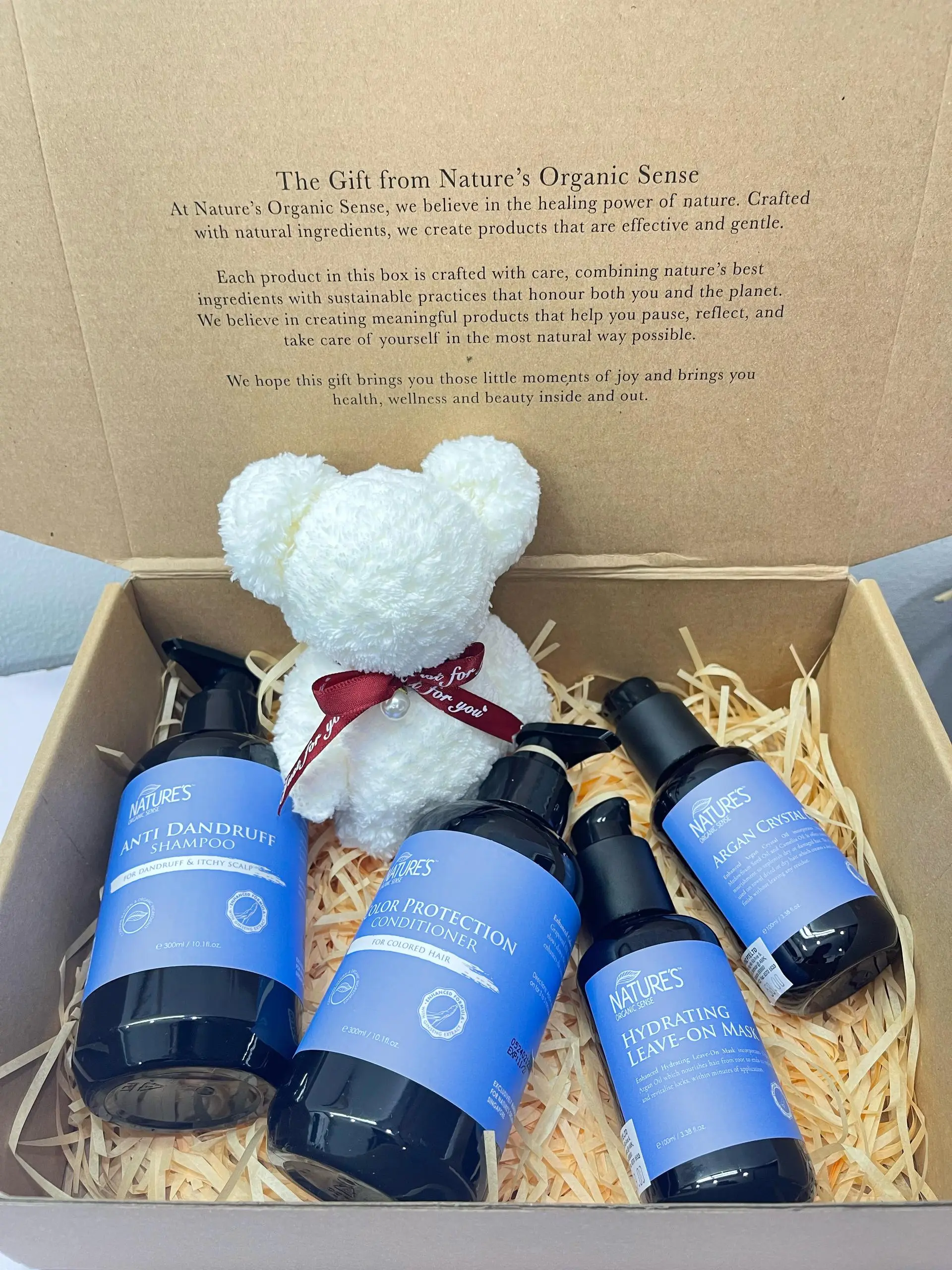 Natures Organic Sense - GIFT SET 01 (SHAMPOO, COLOUR CONDITIONER, ARGAN OIL, LEAVE-ON MASK,  TOWEL BEAR)