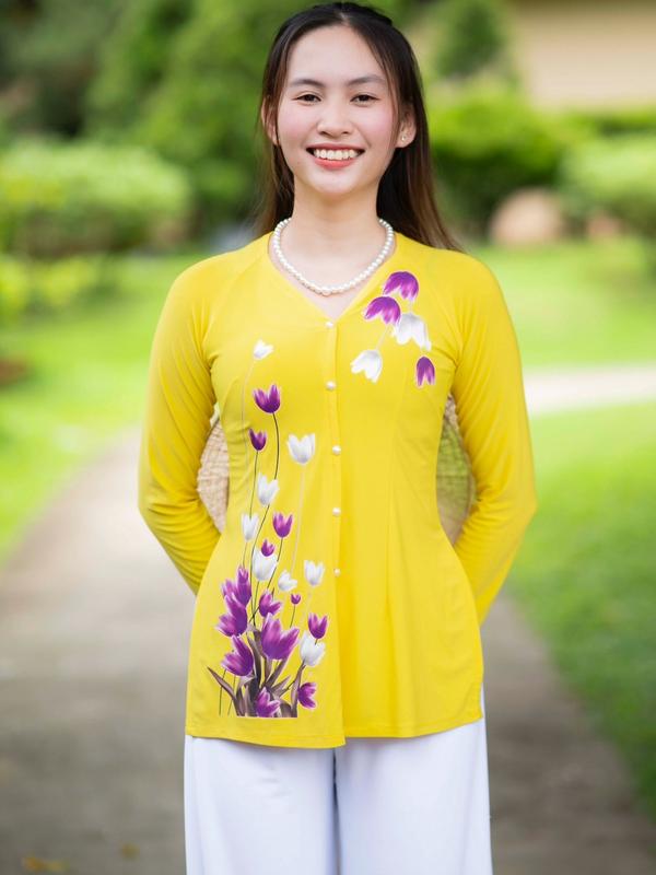 Áo Bà Ba Dài Tay Trơn Cổ Tim Cách Tân Xẻ Tà In Hoạ Tiết Hoa Tulip Trước Ngực Áo Đi Chùa Đi Du Xuân