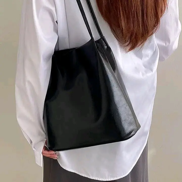 korea Simple Leather Fashionable Shoulder Bags