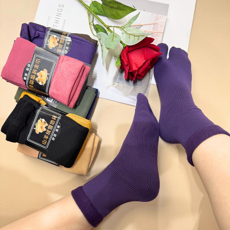 NHÀ TẤT Vớ Nữ Set 10 Đôi  Lông Xù Chống Nắng, Ủ Kem, Giữ Ấm Nhiều Màu. Có Lót lông Bên Trong.