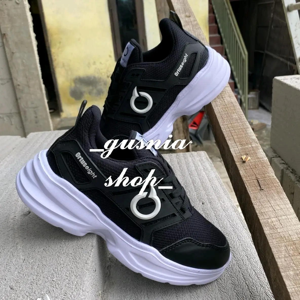 PROMO..!!SEPATU SEKOLAH ANAK DAN ORANG DEWASA.SEPATU RUNNING PRIA DAN WANITA.SEPATU UNISEX TERBARU