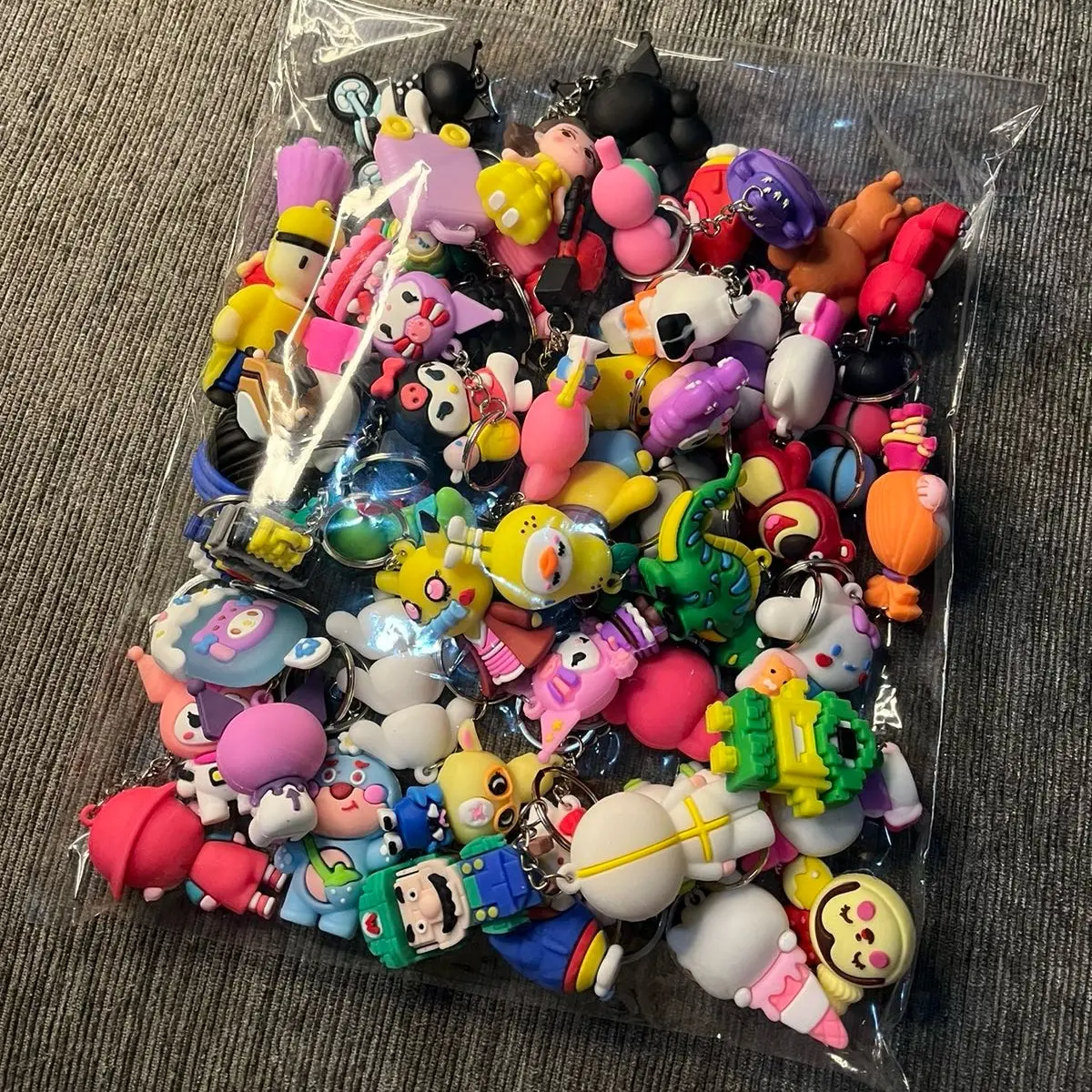50 PCS GANTUNGAN KUNCI BERBAGAI KARAKTER LUCU GANCI