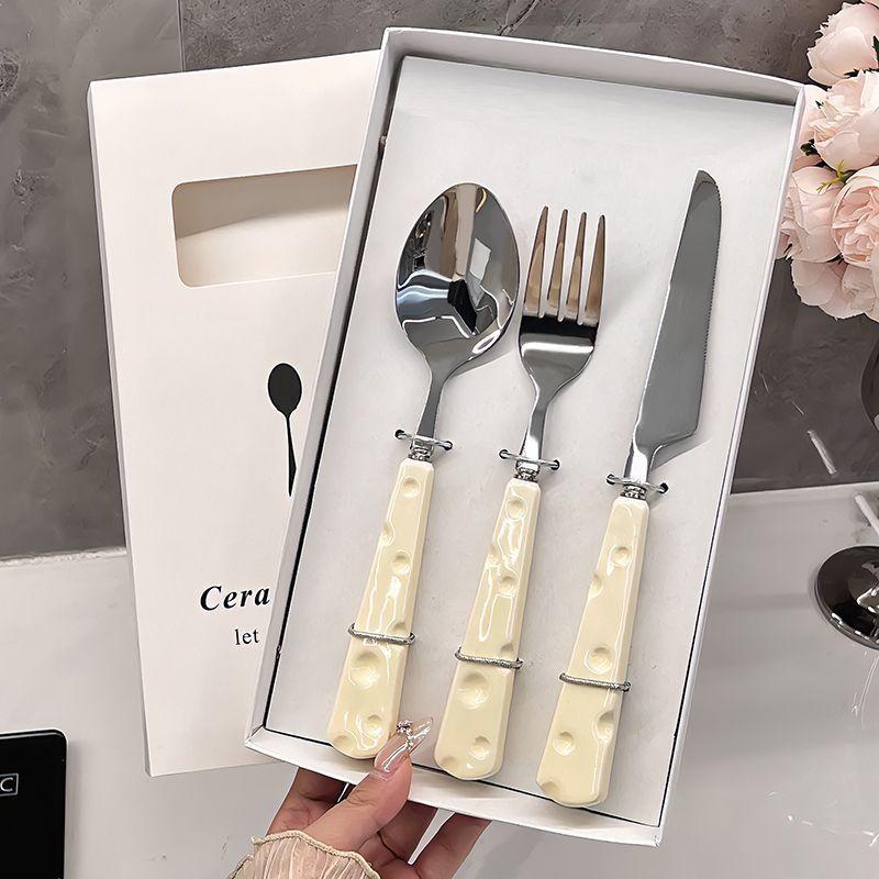  Bộ Thìa Đũa Muỗng Dĩa Inox 304 Cán Hình Phô Mai Dễ Thương Bộ Dao Nĩa Muỗng Hình Cheese Phô Mai Màu Kem 
