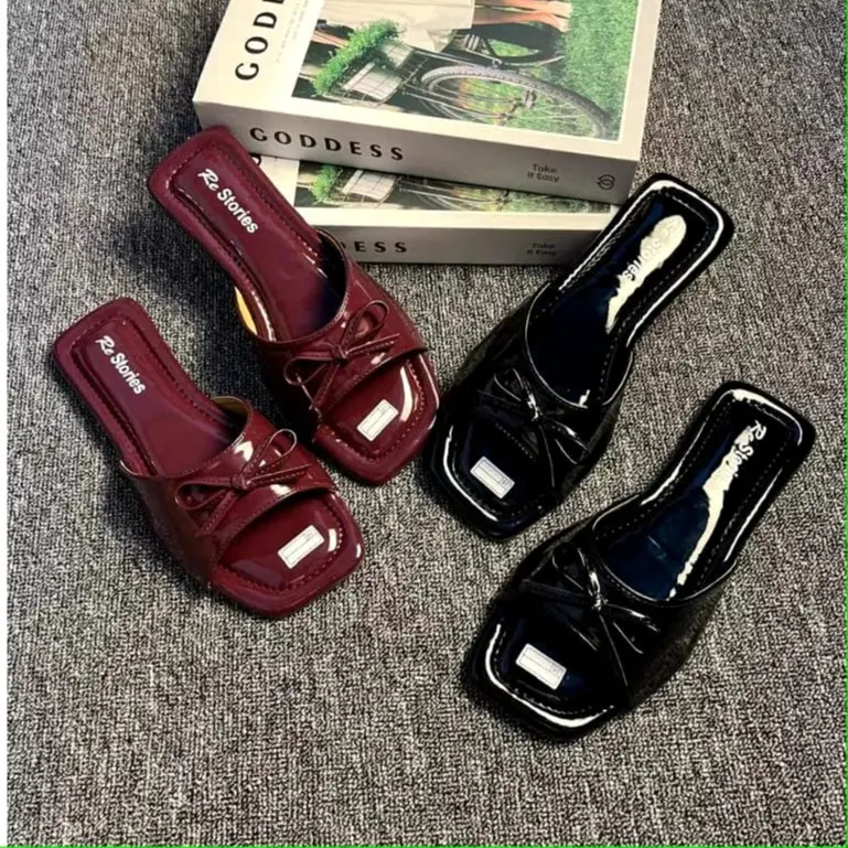 Sandal Wanita Terbaru Kekinian 2025 Ringan Empuk Gaya Korean Style Paling Viral