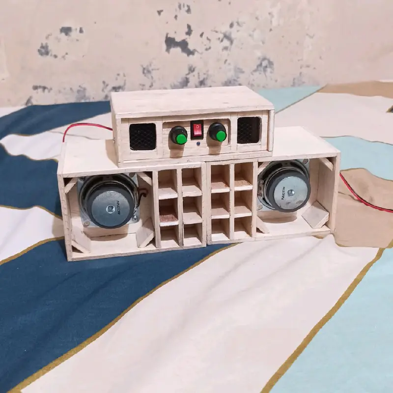 Miniatur Sound System SPL BOSTER 2 inch BLUETOOTH Speaker 4