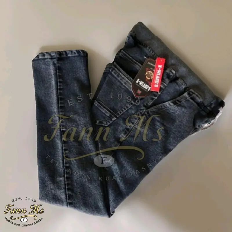Celana Jeans Pria Kekinian – Bahan Adem Pinggang Karet & Harga Terbaik -  Slim Fit Tebal 3