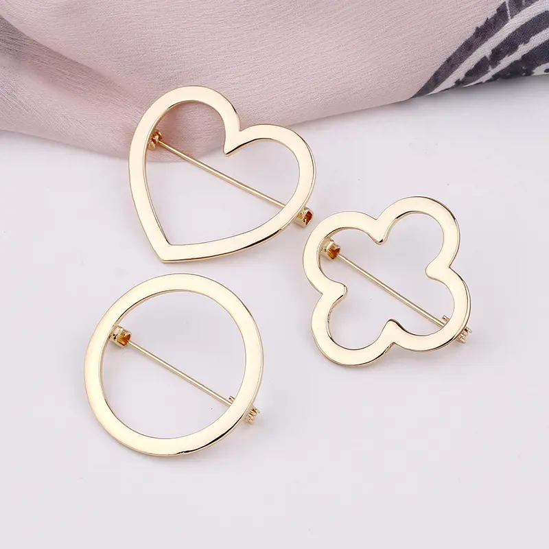 Elegant  flower  brooch, suitable for young ladies M40030