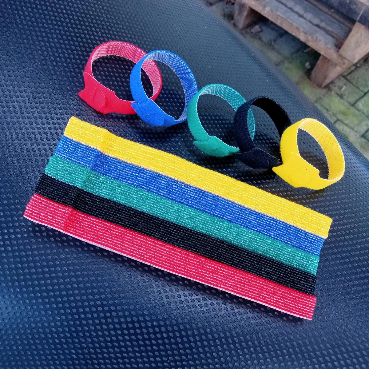 tali kabel kretekan serbaguna.. panjang 15cm... harga per 10 biji