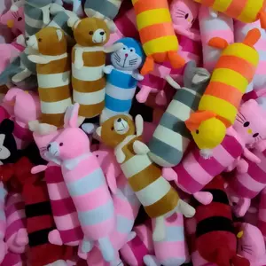 Boneka Guling Karakter Mini 30cm Lucu dengan Desain Warna-warni dan Bentuk Imut untuk Anak-anak Dolls Cocok Sebagai Bantal Guling yang Empuk dan Nyaman Bantal