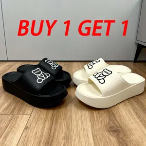 BUY 1 GET 1 Sandal Motif Beruang Untuk Wanita Desain Karet EVA One-piece Sandal Karet Anti Selip Sandal Slip-on Motif Beruang Sandal Anti Selip Untuk Luar Ruangan Sandal Rumah Kokoh Dan Tahan Lama Tahan Lama