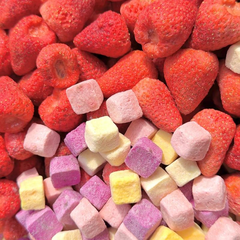 Combo VIP300 Gồm 150g Dâu Sấy Giòn & 150g Snack SC Chua Ngọt Dễ Ăn Thơm Ngon Ăn Vặt Food sua chua