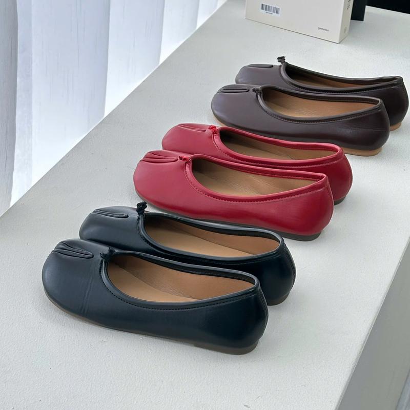 [DEAL MỞ BÁN]   Sandal Xỏ Ngón Cndshoe Móng Heo Đế Bệt Mềm êm Chân Size 35-39 Màu Be Nâu Đỏ Đen Phù Hợp Đi Làm Học Chơi Trendy - NANA SHOE giay luoi nu dep Giày búp bê