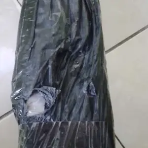 RAK TAS 5 KOLOM RAK TAS GANTUNG ALAS TRIPLEK PAKAI RESLETING KANAN KIRI UKURAN JUMBO HITAM Pink