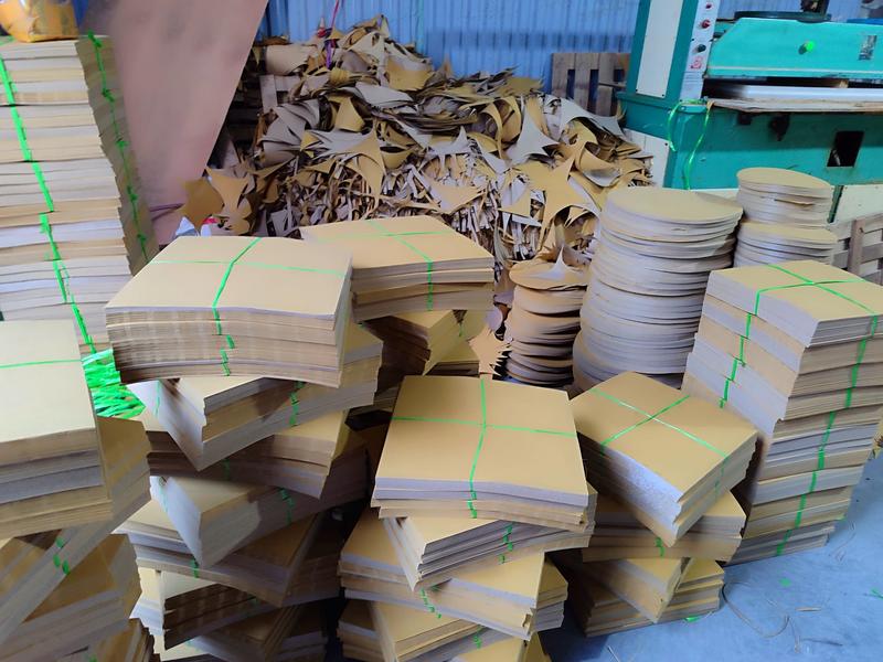 Giấy lót lồng chim chào mào giấy lót lồng vuông đủ loại kích cỡ vuông,sing,thái 1kg