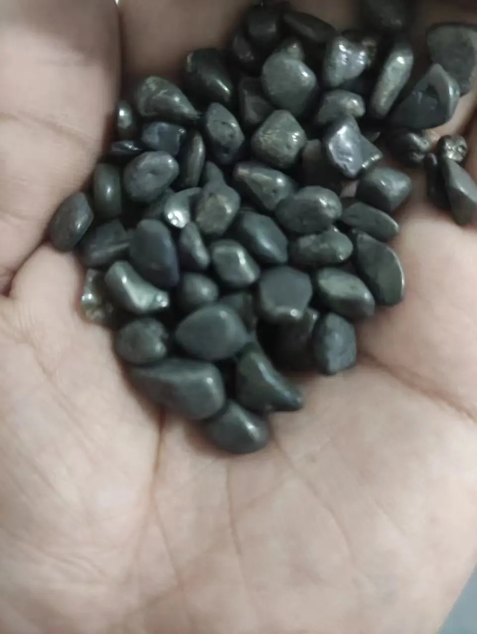All kinds of fine stones - chalcopyrite stones, for example